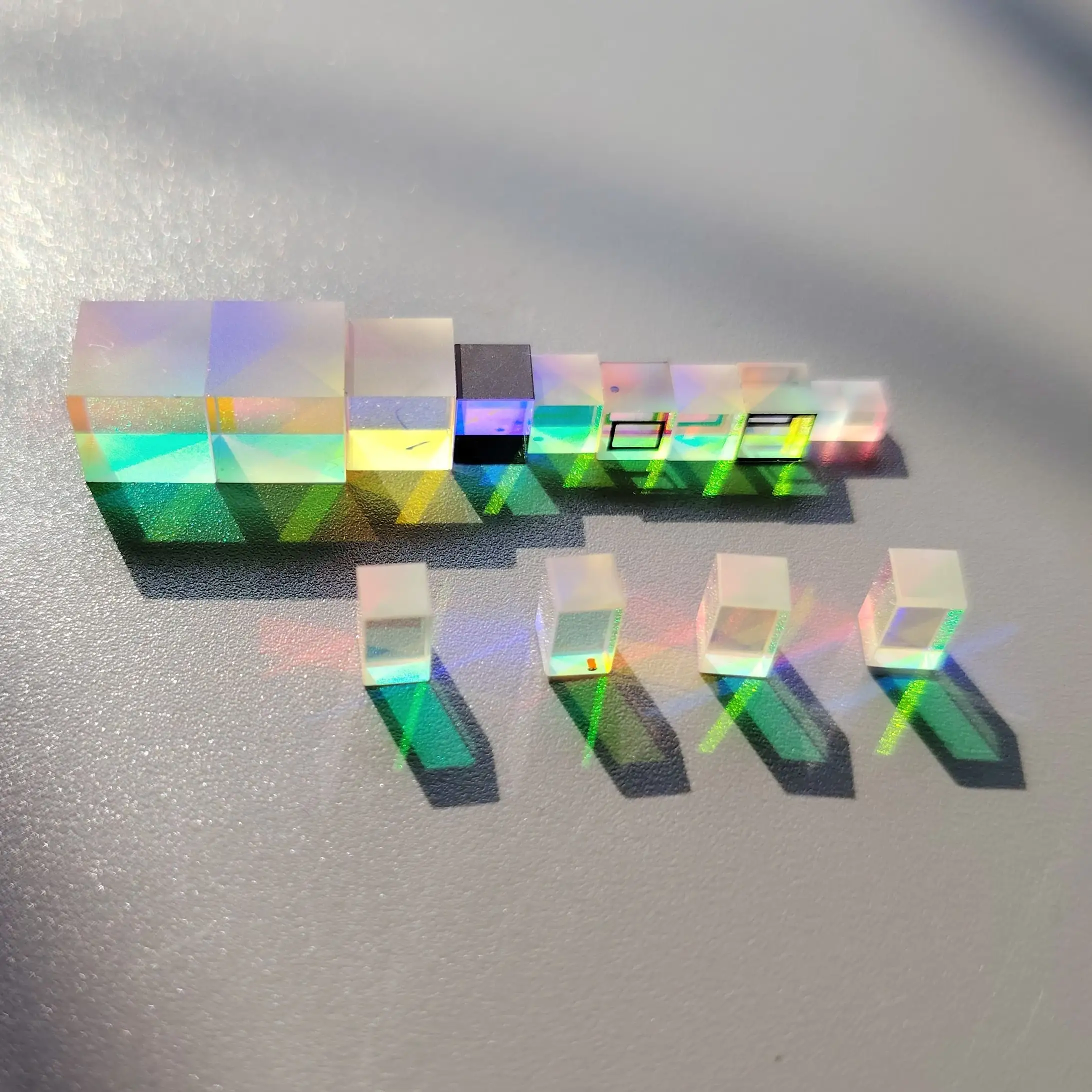 Imagem -05 - Dicroico X-cube Prisma Mini Cruz Danificada Combinador Rgb Divisor Vidro Óptico Prisma Quadrado Decoração de Festa Aceito Aleatoriamente 10 Pcs