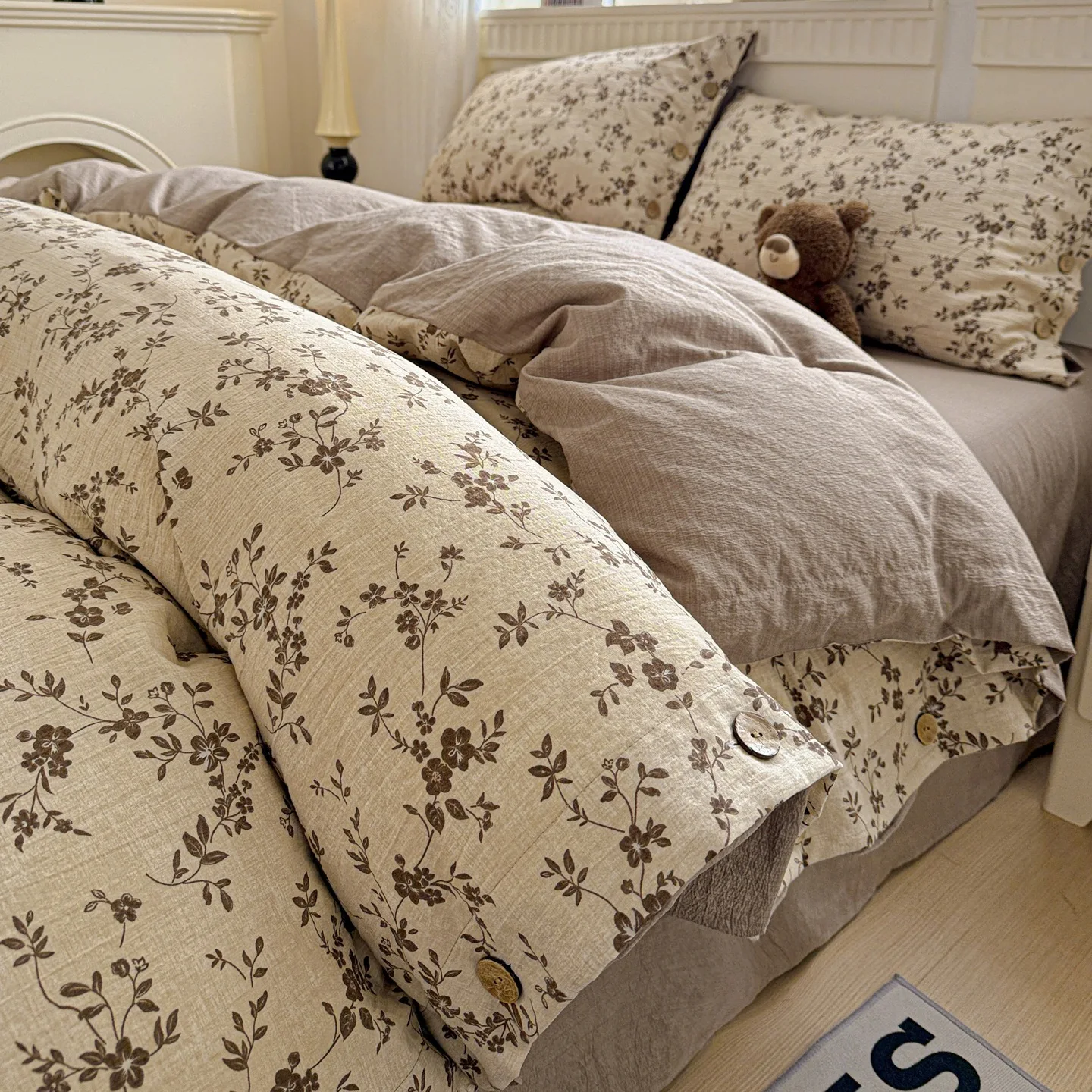 Grade A Washed Cotton Raw Linen Four Piece Set Retro Floral Button Bed Sheet Quilt Cover Bedding