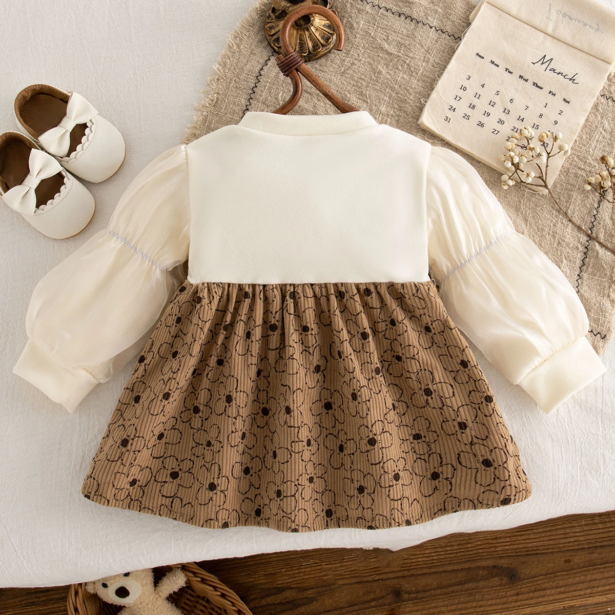 Meisjesjurk Lente en herfst Volledige print Bloem Patchwork Babymeisjesjurk met lange mouwen Leuke cartoonprinses Babyjurk Babymeisje