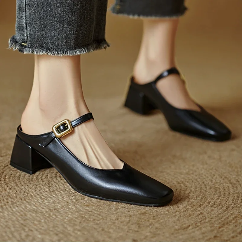 

Элегантные женские тапочки на низком каблуке, летние туфли-лодочки, женские брендовые дизайнерские сандалии с закрытым носком, серебристые, бежевые сандалии, большой размер 45,