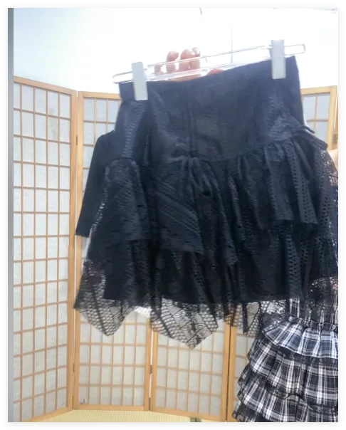 日本のロリータ風秋ハイウエストアシンメトリーイレギュラーレース黒スカート女性用スイートクール万能ボウタイケーキショートスカート