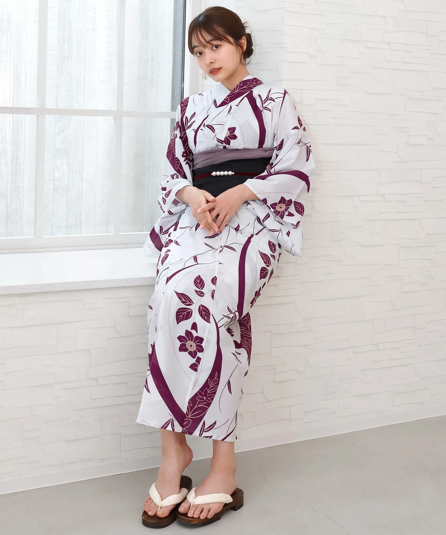 Traditional Cotton Linen Yukata Kimono Dress Women's Classic Floral Print Deep Red Bathrobe Elegant Chinese Style Dress