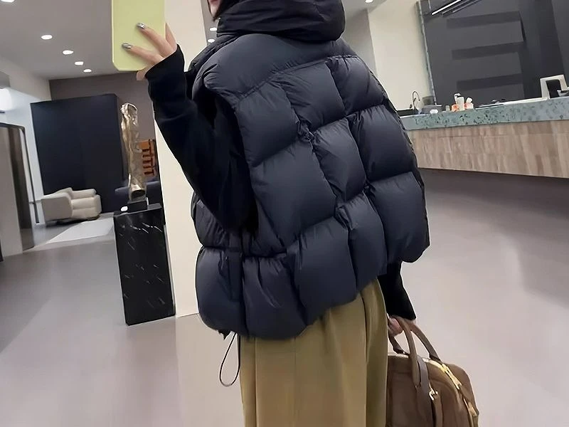 سترة قطنية فضفاضة جديدة لخريف وشتاء 2025 ذات ياقة واقفة مكدسة للنساء