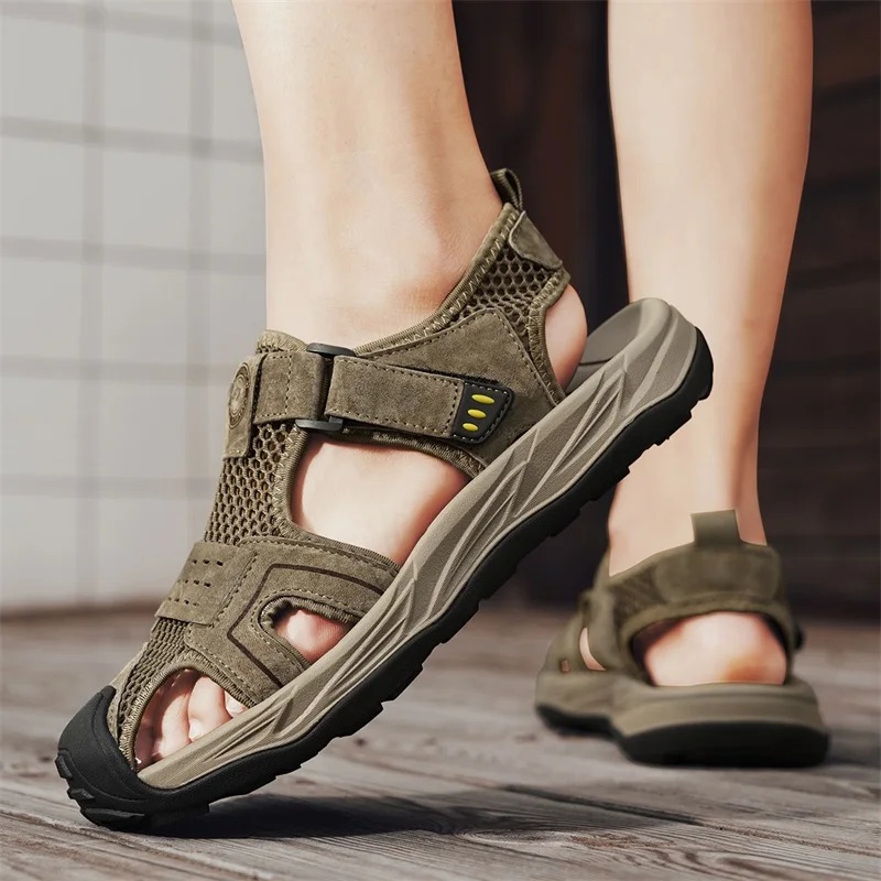 Summer Men's Casual Leather Sandals Soft Comfortable Beach Sandals Lightweight Breathable Mesh Outdoor Man Daily Casual Shoes