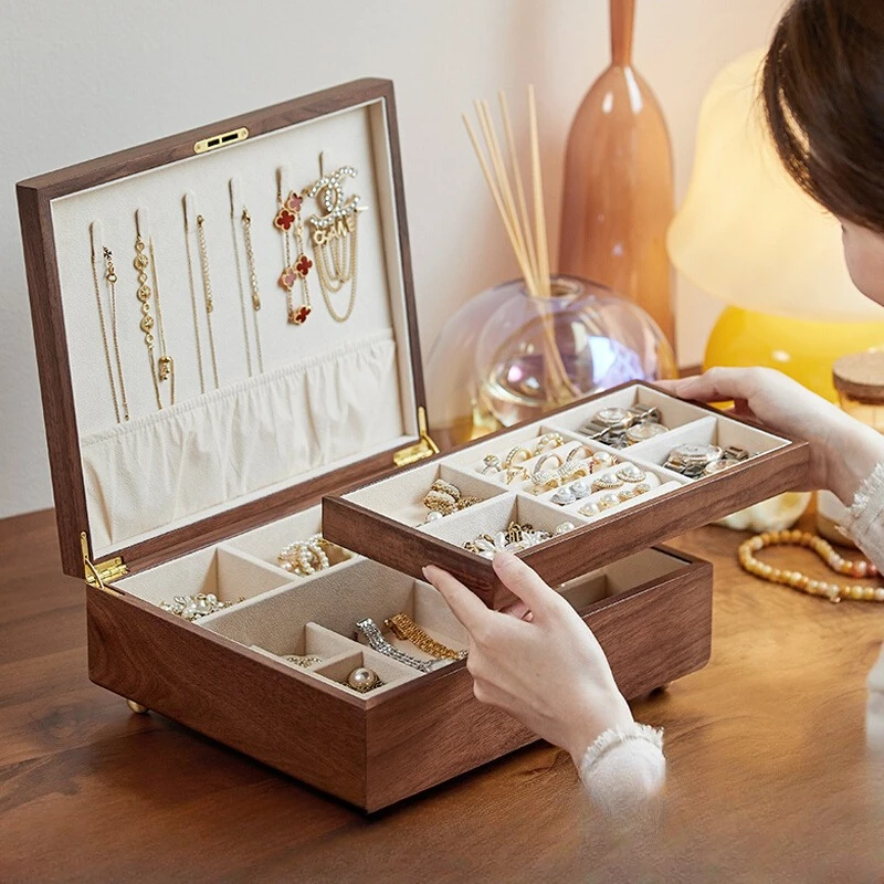 

Walnut Jewelry Box with Lock Solid Wood Storage Box Necklace Ring Earrings Hand Jewelry Box