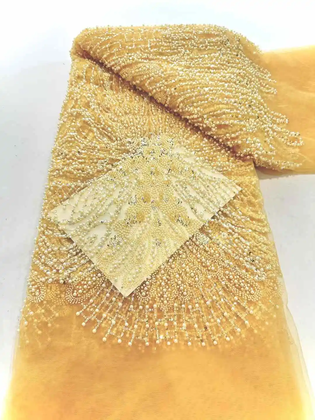 アフリカナイジェリアビーズフレンチメッシュレーススパンコール高品質 2025 刺繍レーススパンコールレースのウェディングドレスの女性