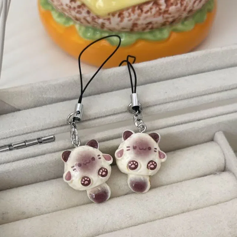 

Handmade Siam Cat Keychain Resin Pet Themed Bag Charm Adorable Cartoon Phone Strap Style Key Chain Gift Unique iPhone Accessory
