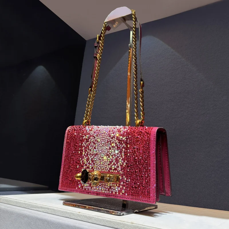 

Luxury Sparkling Rhinestone Clutch Bag with Chain Strap Elegant Metal Skull Lock Crossbody Fashion Shiny Evening Party Bag