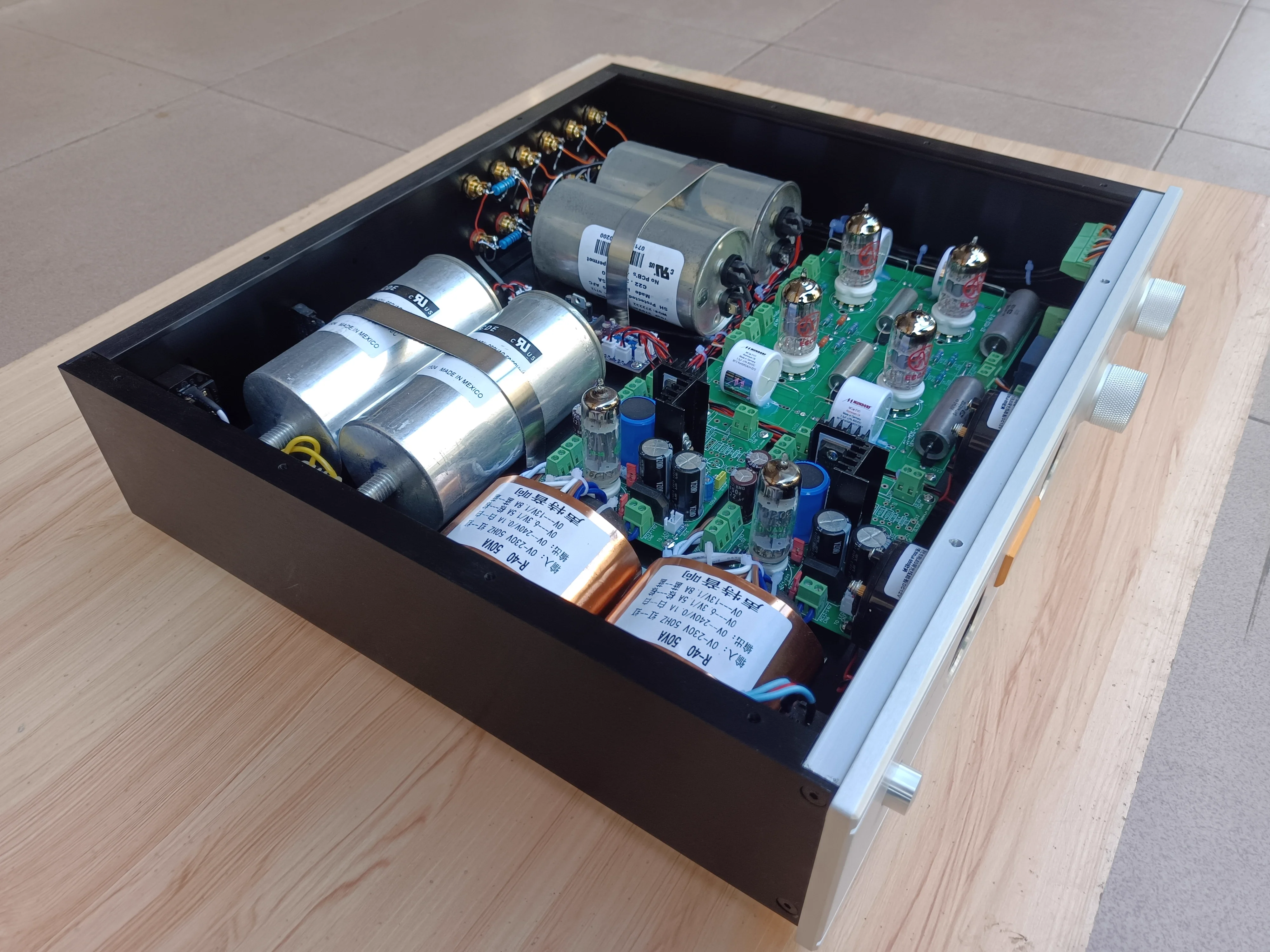 Condensatori a immersione ad olio di fascia alta 6Z4/6X4/12AX7/12AT7 Preamplificatore valvolare elettronico Base su preamplificatore Matisse