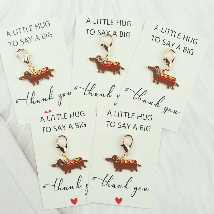 5pcs Cute Sausage Dog Keychains, Including a Thank-You Card, Perfect for Birthdays, Parties, and Backpack Decorations.