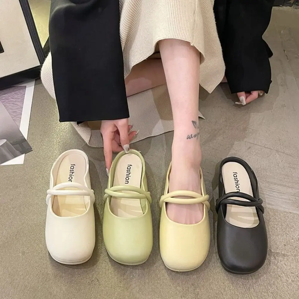 

Elegant Anti Slip Flat Slippers Women Square Toe PVC Slides Sandals Soft Soled Sweet PU Leather Slippers Ladies