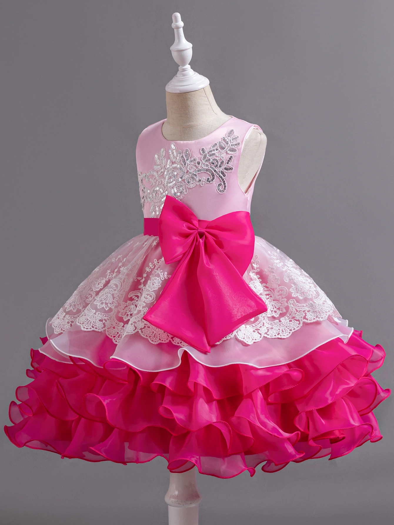 Cute rose bow girl multi-layer cake princess Dress suitable for casual wear on Children\'s Day outings