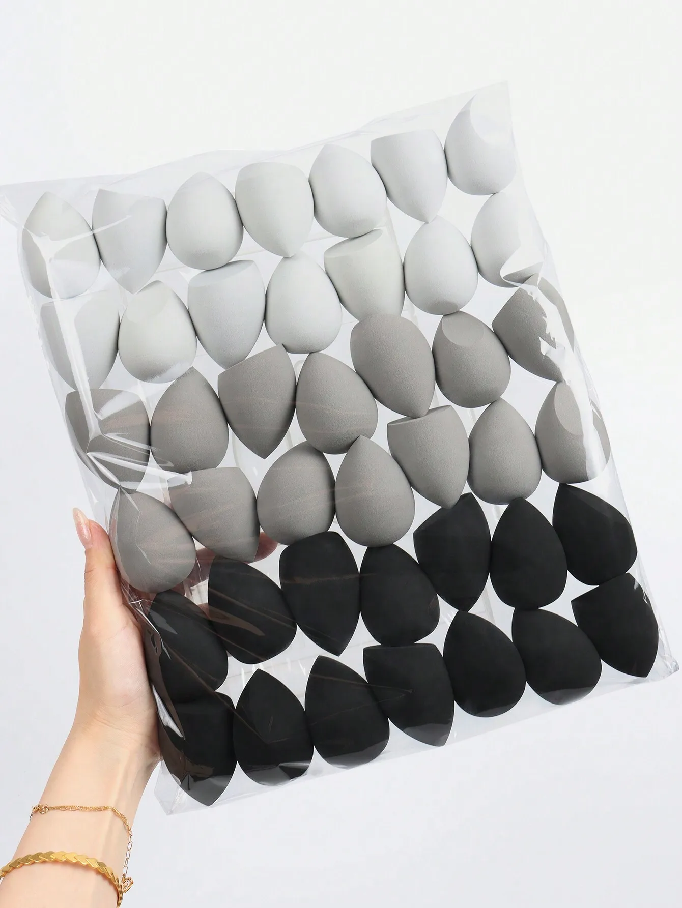 

3/5/10/15/20/30/50pcs Makeup Sponges, Random Colors & Shapes, Powder, Liquid, Cream Compatible, Latex-Free Wet & Dry Multifunctional Makeup Sponge Sponges, Suitable For All Skin Types