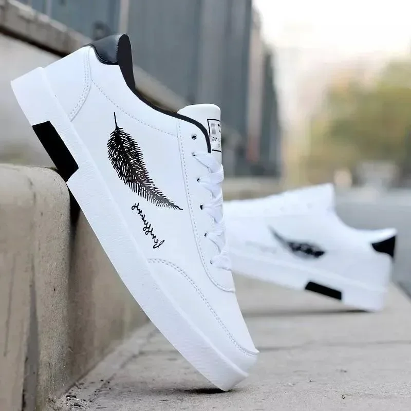 Men Sneakers 2025 Summer Men's White Sports Shoes Fashion Male leather casual Shoe Zapatillas Hombre Chaussure Homme