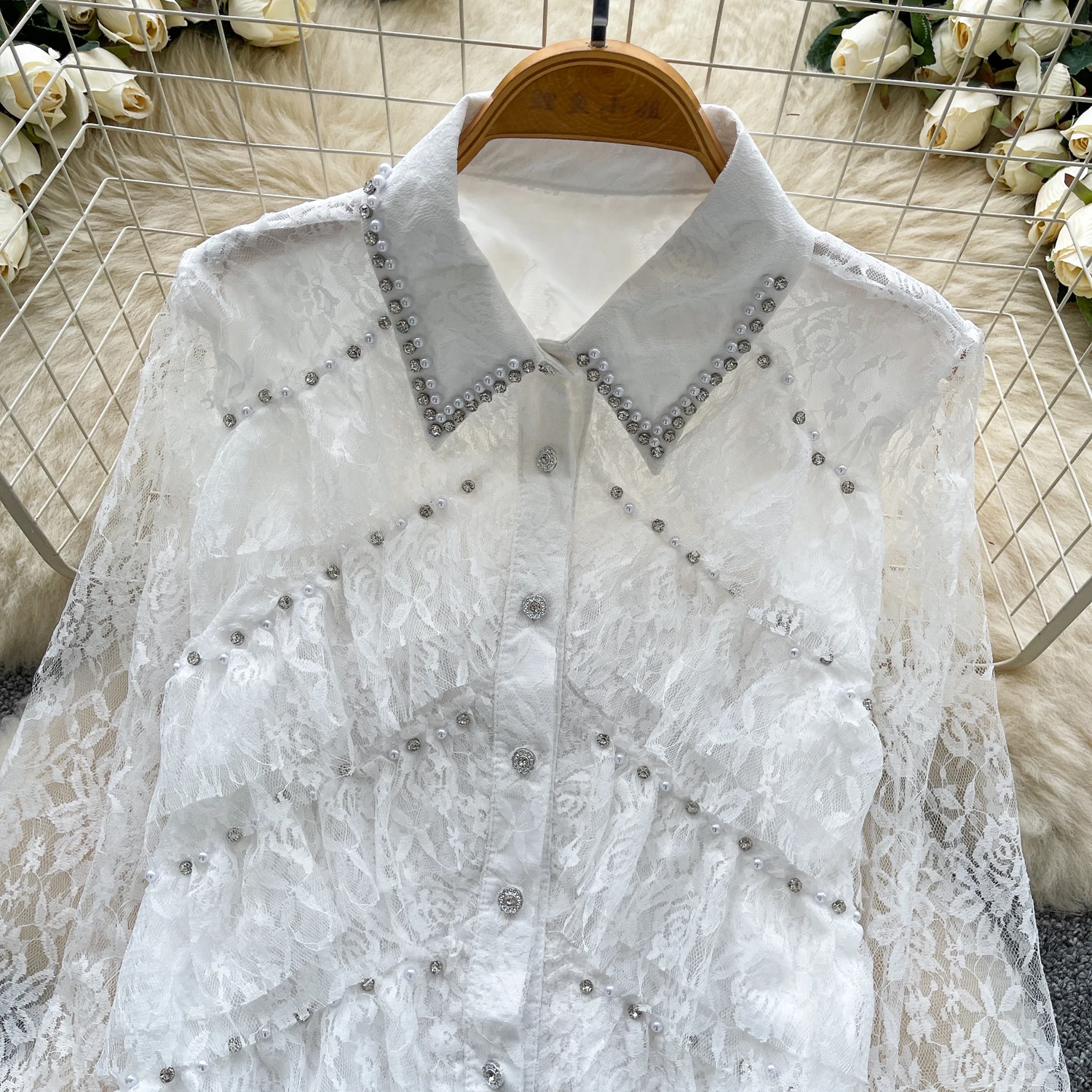 Beading diamante camisa feminina primavera outono novo estilo francês luz luxo manga borboleta casacos rendas temperamento vermelho topos