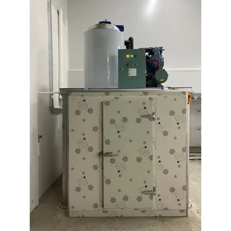Customized Fresh Water Ice Maker 1T 10T Flake Ice Machine Commercial Industrial Cooling System for Seafood Display