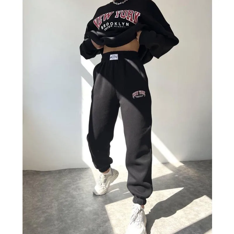 

Женский спортивный костюм с круглым вырезом, свободные брюки и свитшот с буквенным принтом, комплект из двух предметов, повседневная спортивная одежда, осень-зима 2023