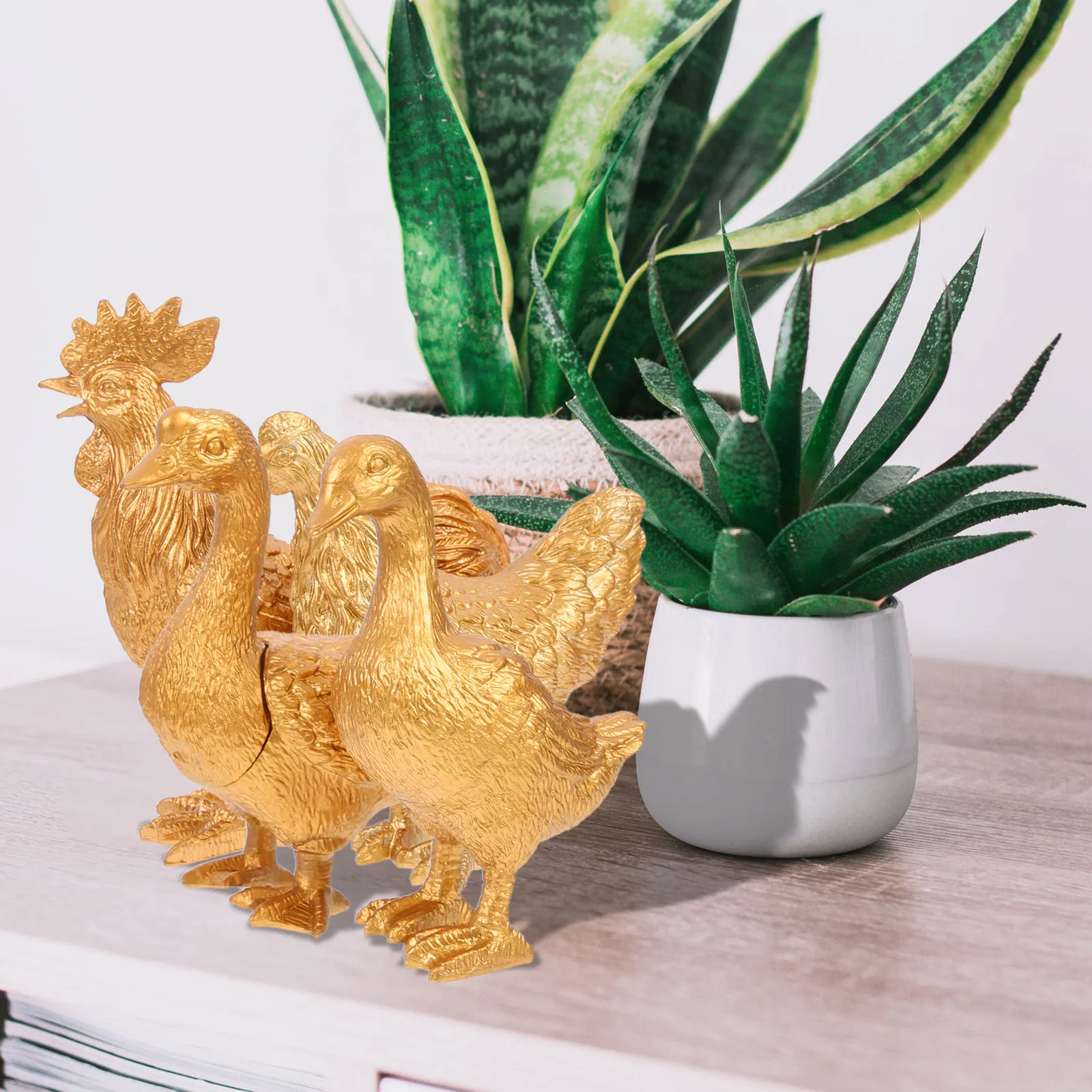 

4Pcs Plastic Small Animal Decor for Garden Mini Landscape Decoration Home Room Kids Room Potted Plants Flowerpots Outdoor Indoor