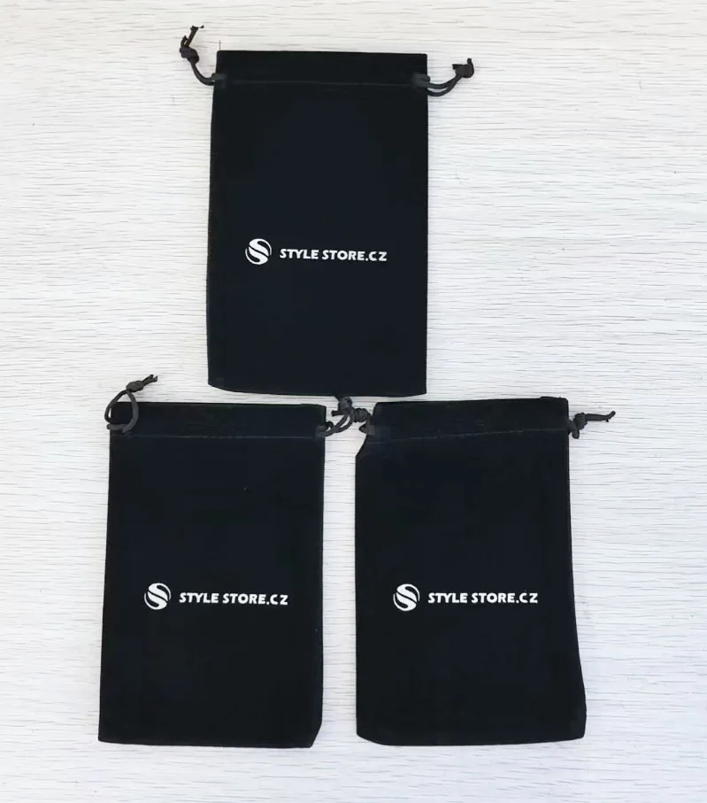 

100 Pieces Customised Logo 10*15cm/3.9x5.9'' Black Velvet Bags Drawstring Gift Packaging Pouches Screen Printed With White Logo