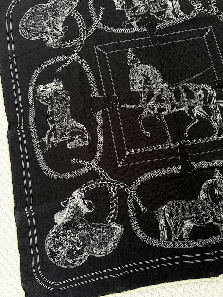 Luxury Designers Wool Silk Scarf Women Rolled Edges Shawls Scarves Bandana Hair Neck Bag Accessories 65cm Black Horse