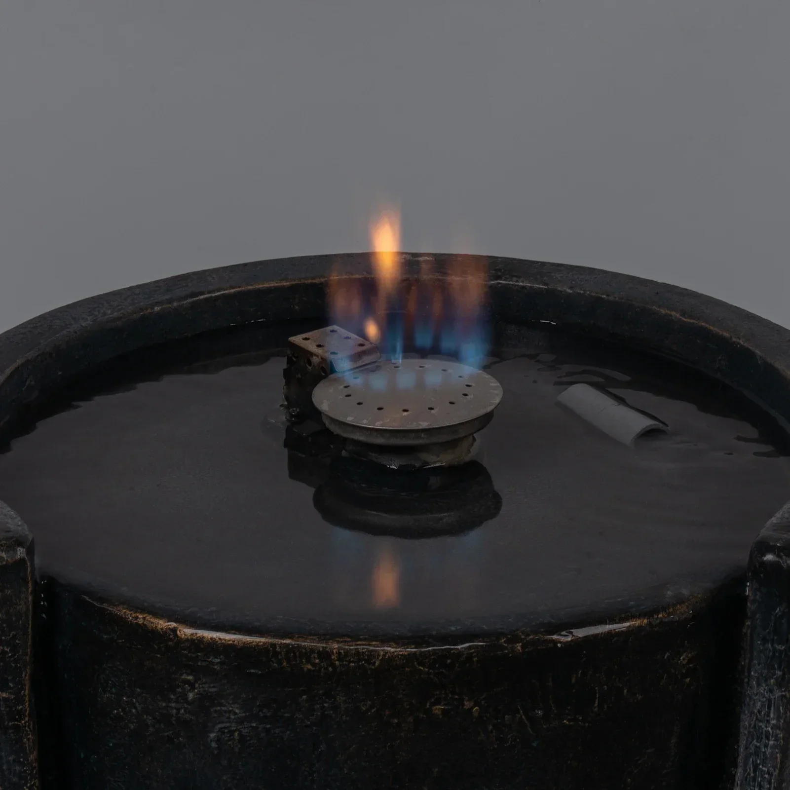 عبر الحدود المبيعات الساخنة برميل شكل الغاز Firepit في الهواء الطلق حديقة طاولة حريق سخان الغاز النار العمود التخييم الشواء دخاني Firep