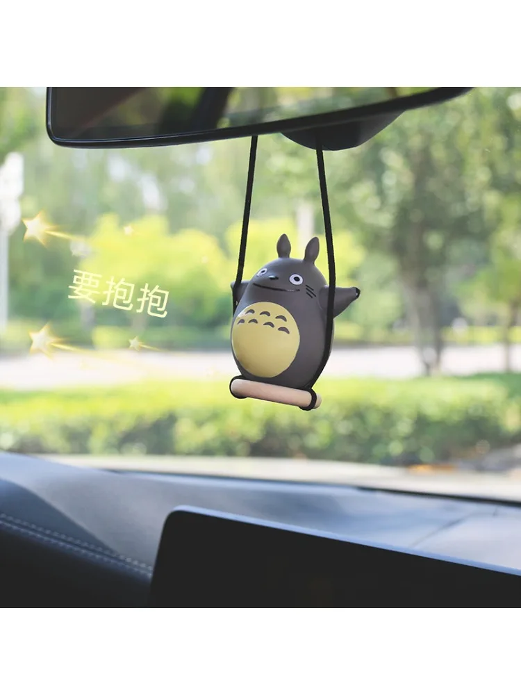 My Neighbor Totoro Kreatives Auto-Rückspiegel-Hängeornament Niedliche Auto-Innenraum-Anhänger Dekorative Fahrzeug-Innendekoration