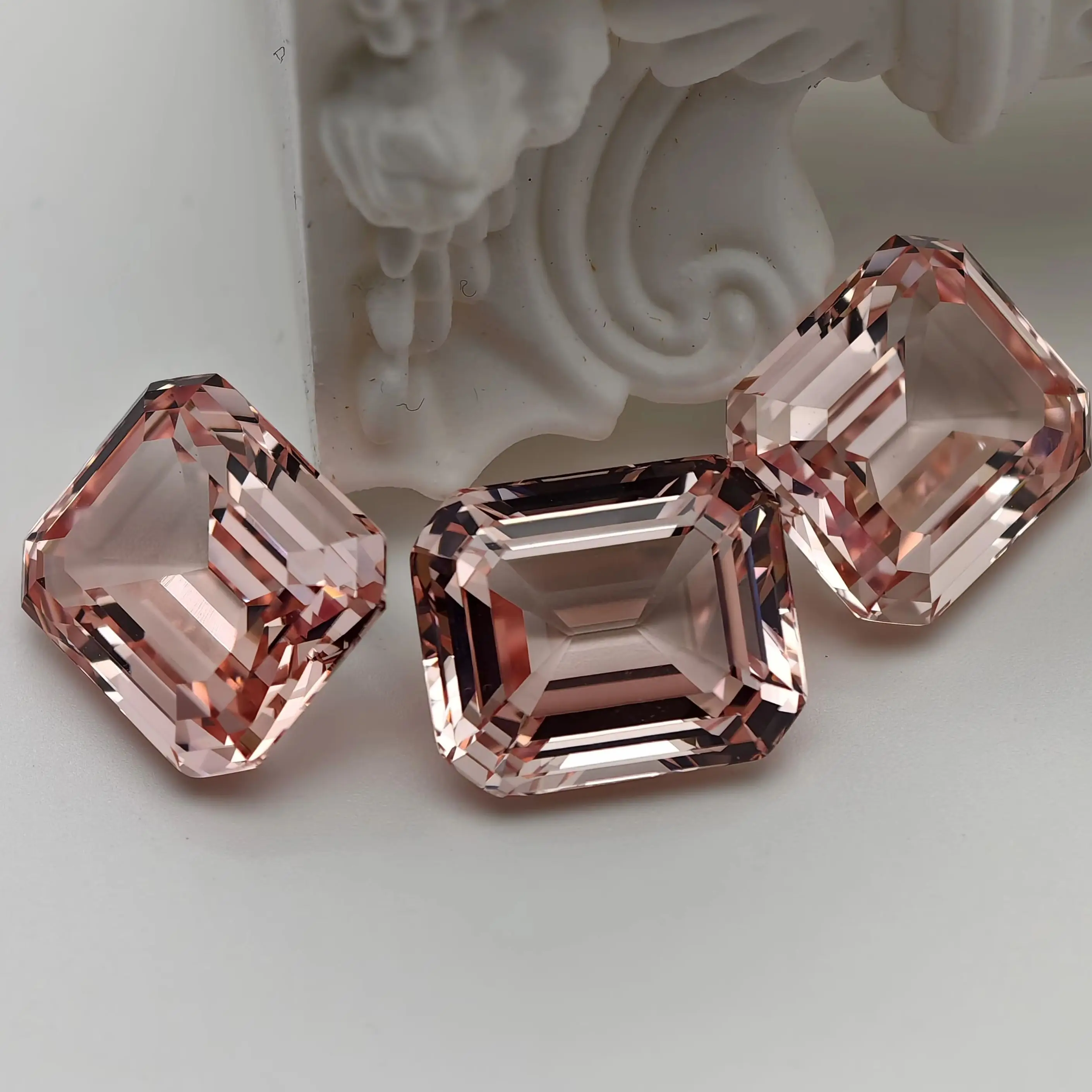 

Sakura Pink Large Size Emerald Cut Corundum Czochralski Corundum Stones Loose Gemstones for Making Jewelry