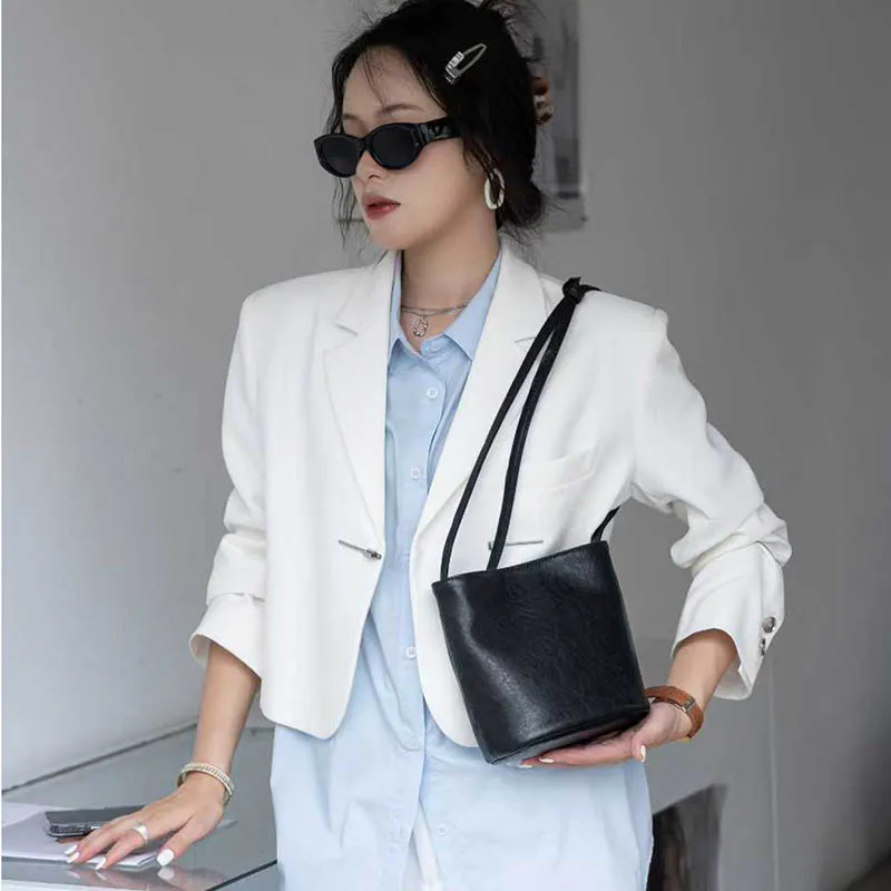 

New Niche Design Women's Bag Exquisite Simple Solid Colour Genuine Leather Bag Versatile Fashion Women's Crossbody Bag