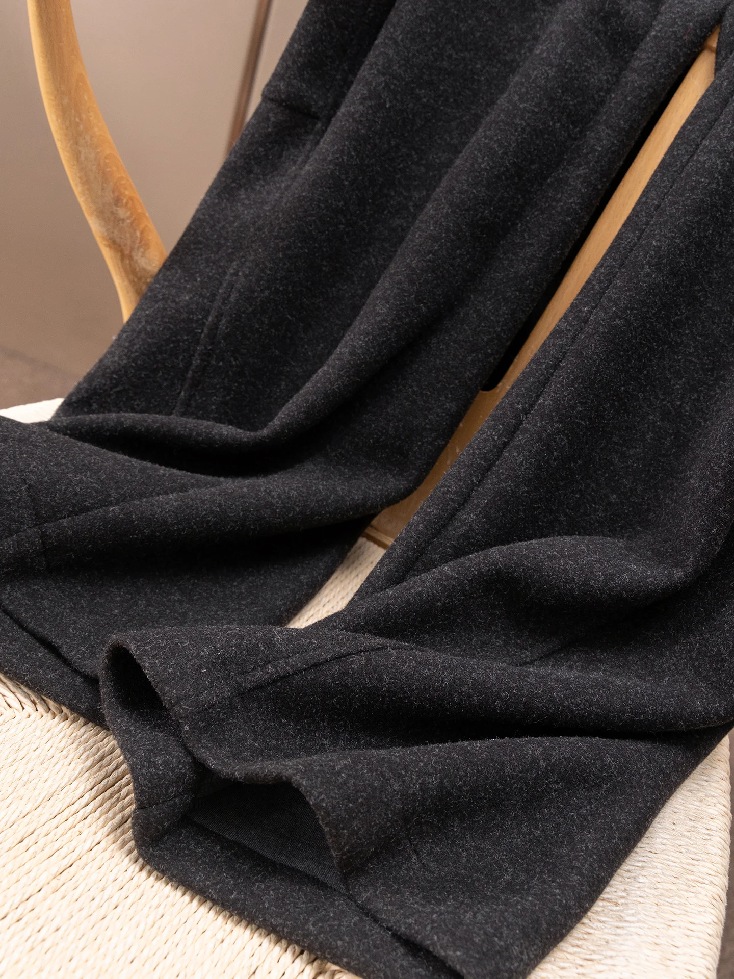 Pantalones Mujer Winter Soft Waxy Pendant Vertical Cut Wide Leg Sickle Thickened Woolen Pants Women 16J7
