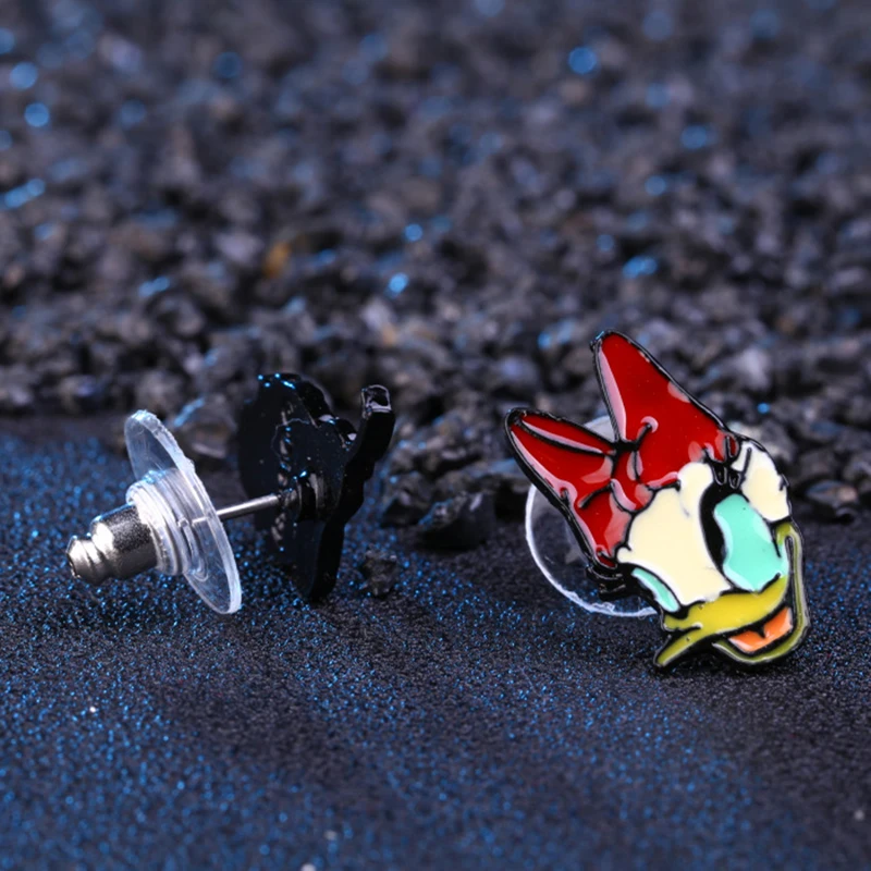 Disney Donald Duck Daisy Duck Earrings Cartoon Figure New Hot Jewelry Accessories Pendant Ear Studs Women Girls Birthday Gifts