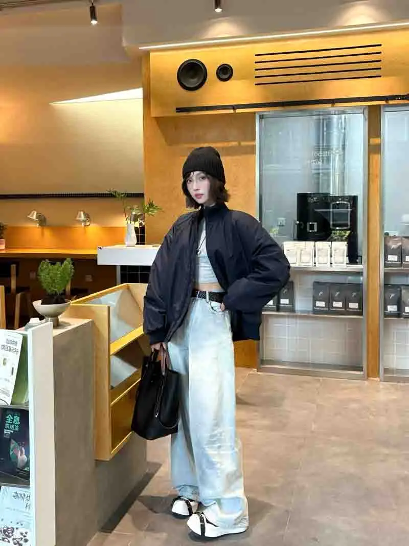 Parki damskie dziewczęce krótkie zimowe z bio-bawełny pikowane zapinane na guziki z falbankami miejskie eleganckie modne niezwykłe klasyczne wyrafinowane wyraziste 2025