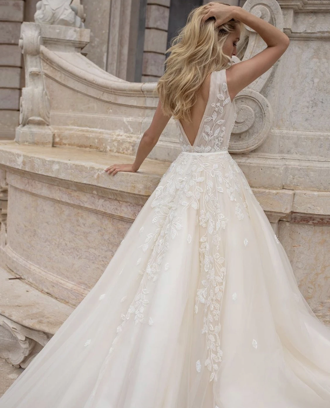 Precioso vestido De novia De corte en A, con cuello en V, Apliques De encaje, cuentas, Espalda descubierta, cola De princesa, vestido De novia, 2021