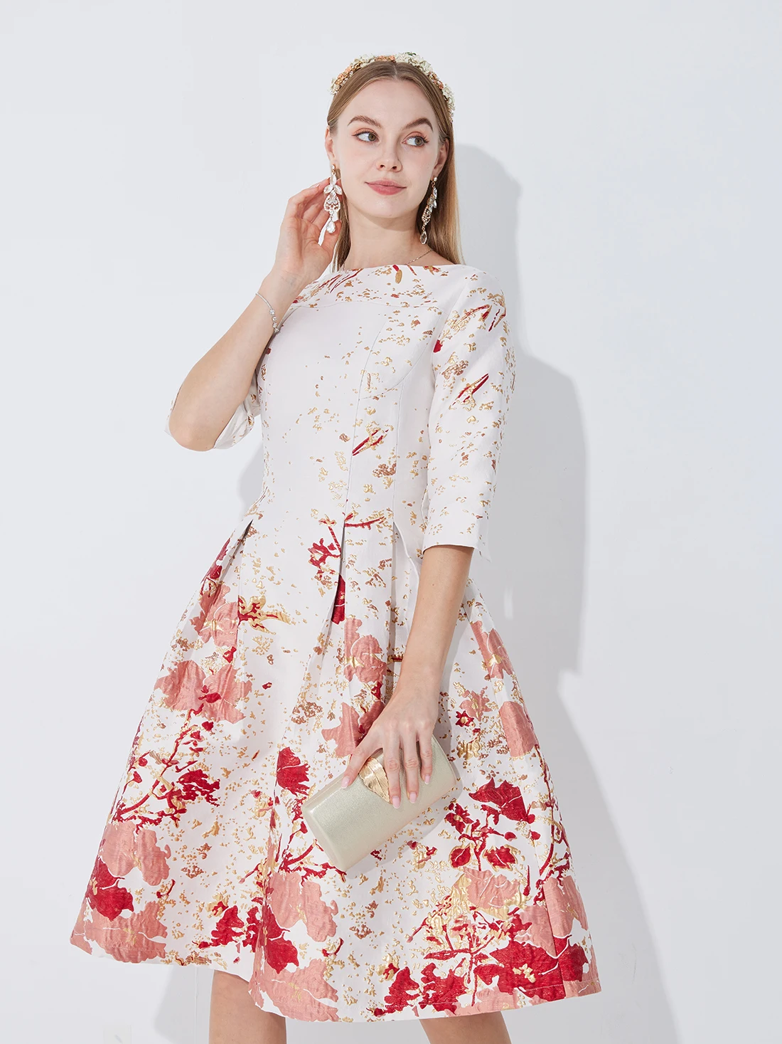 تنورة أنيقة برقبة دائرية وأكمام قصيرة على طراز الخريف باللونين الأحمر والوردي بطباعة زهور متوسطة الطول على شكل حرف A #5