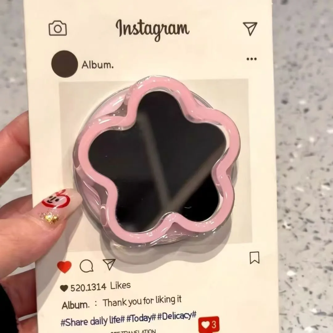 Leuke Bloem Magnetische Telefoonhouder Ster KT Schaalbare Spiegelbeugel voor IPhone17 Samsung Geschikt Mag-Safe Desktop Lazy Grip Stand