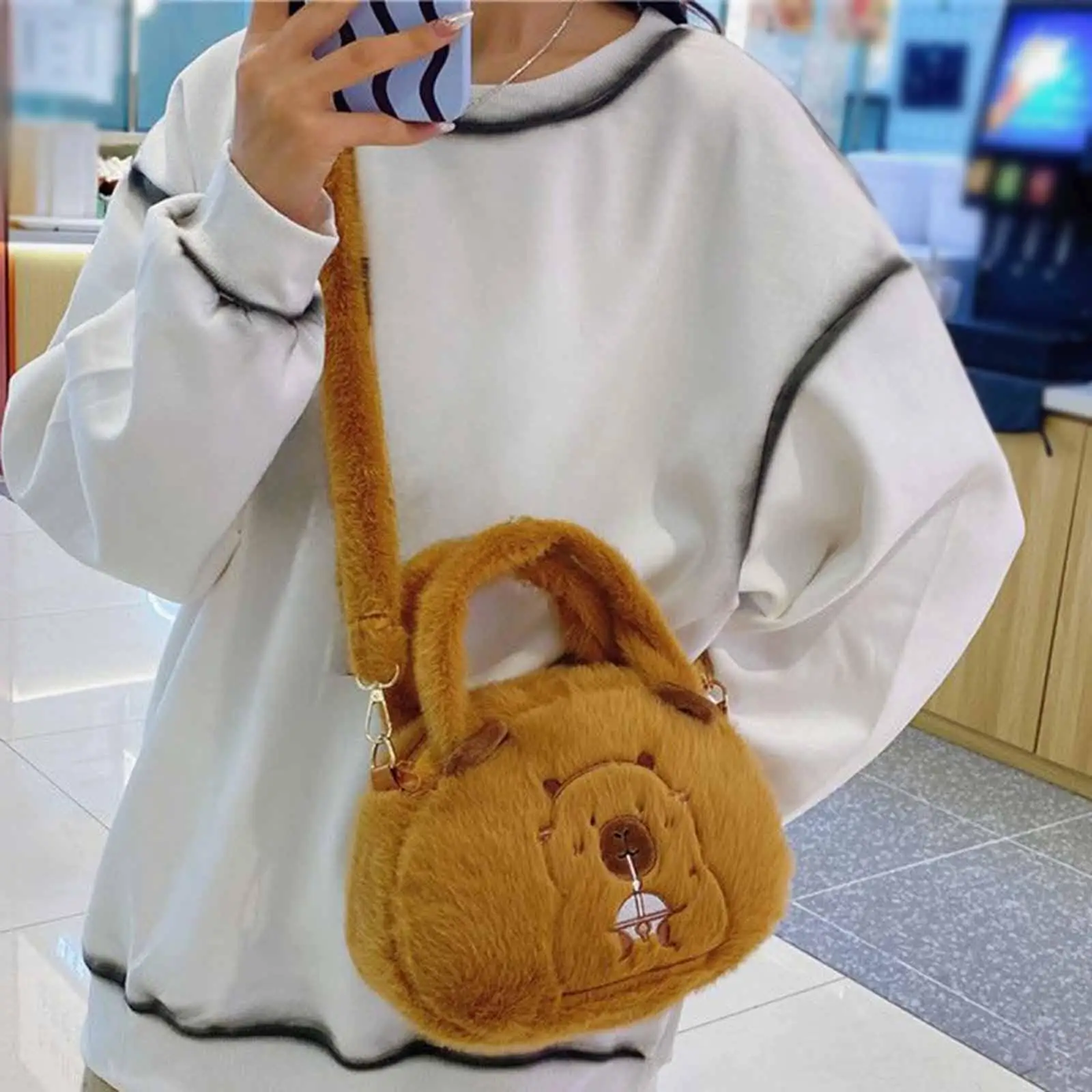 

Capybara Crossbody Bag Lovely Zipper Closure Lightweight Birthday Gift Shoulder Bag for Beach Commuting Vacation Holiday Party