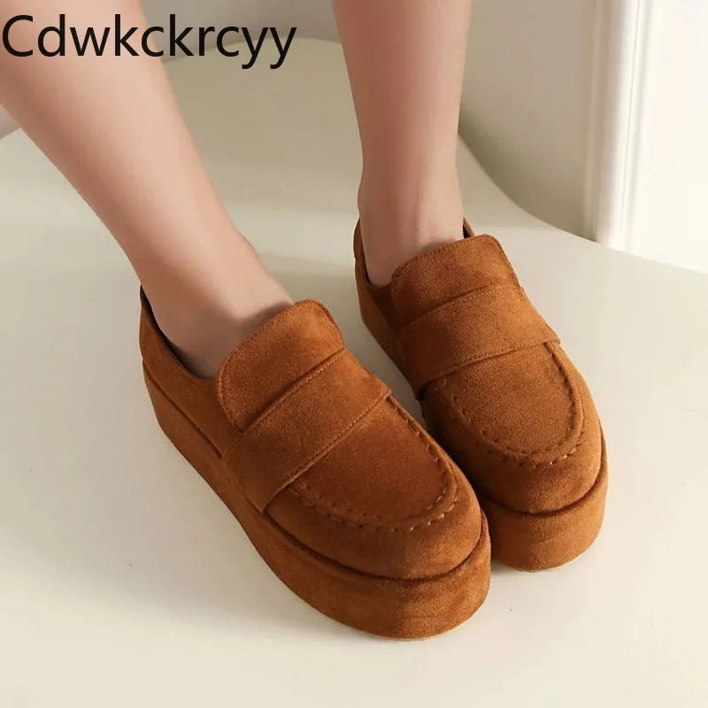 春と秋の新スタイルのファッションハイヒールの女性の靴無地韓国語バージョン丸頭浅い口の女性の靴