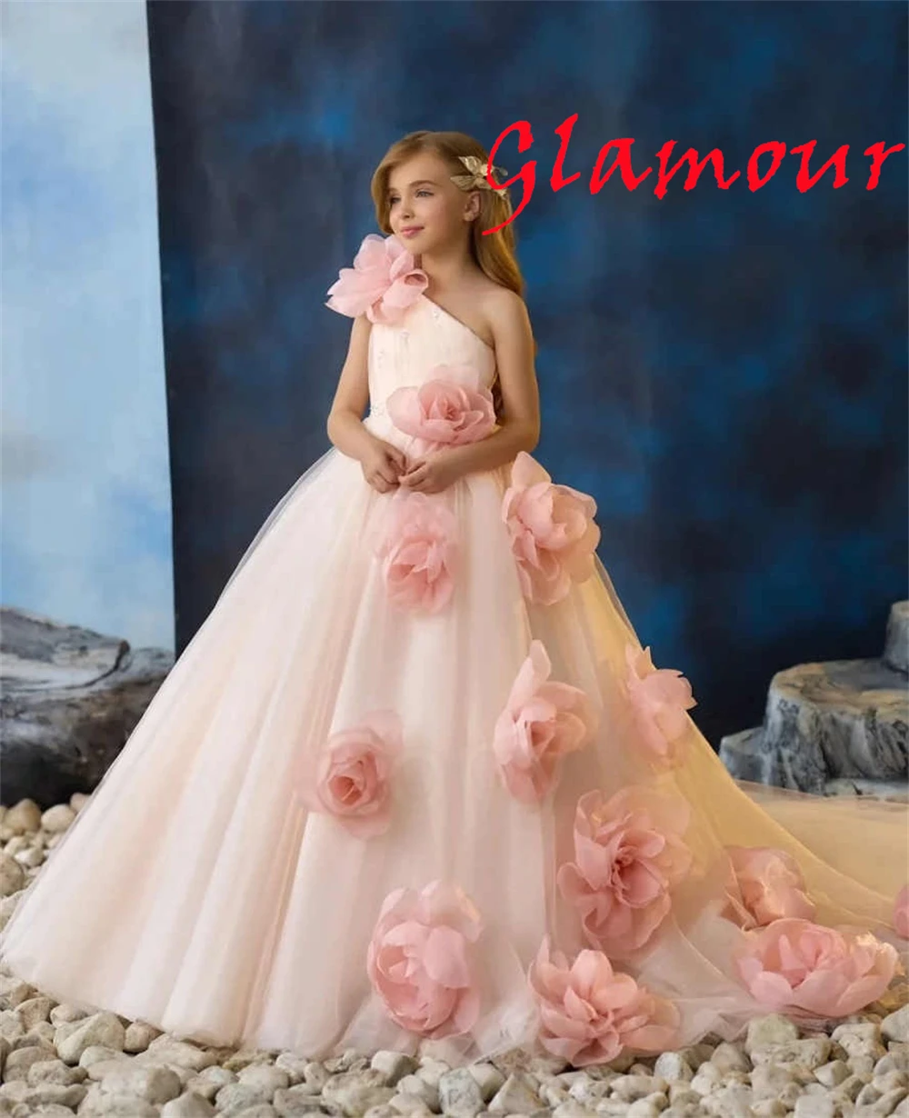 Vestido de noche de tul rosa moderno personalizado, vestido de fiesta Formal sin tirantes con un hombro, tren capilla, flores, vestidos para ocasiones a medida