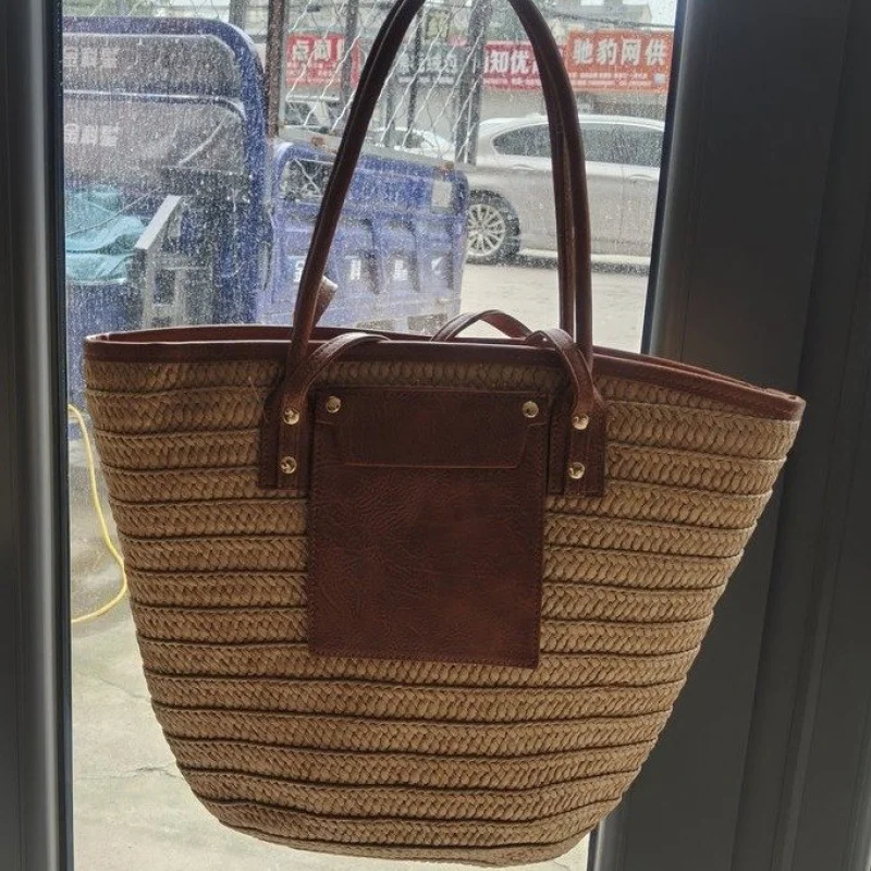 

Elegant High-End Minimalist Vintage Leather Crossbody Bag For Women Casual Commuter Use With Solid Color Trendy Design