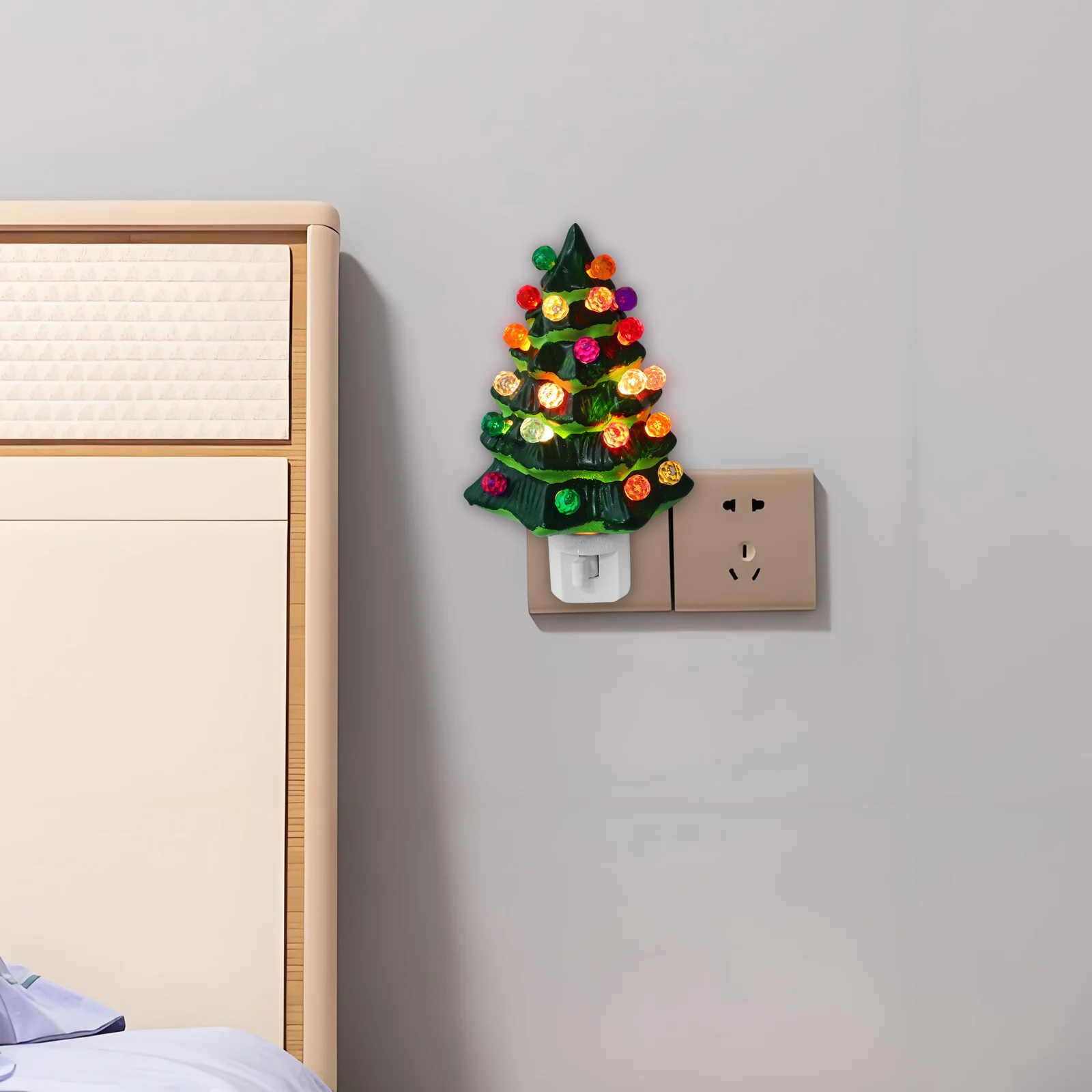 

Festive Christmas Tree Night Light Resin 3D Design Plug-in with Swivel Base Ipx4 Waterproof Warm Glow for Holiday Decor Bedroom