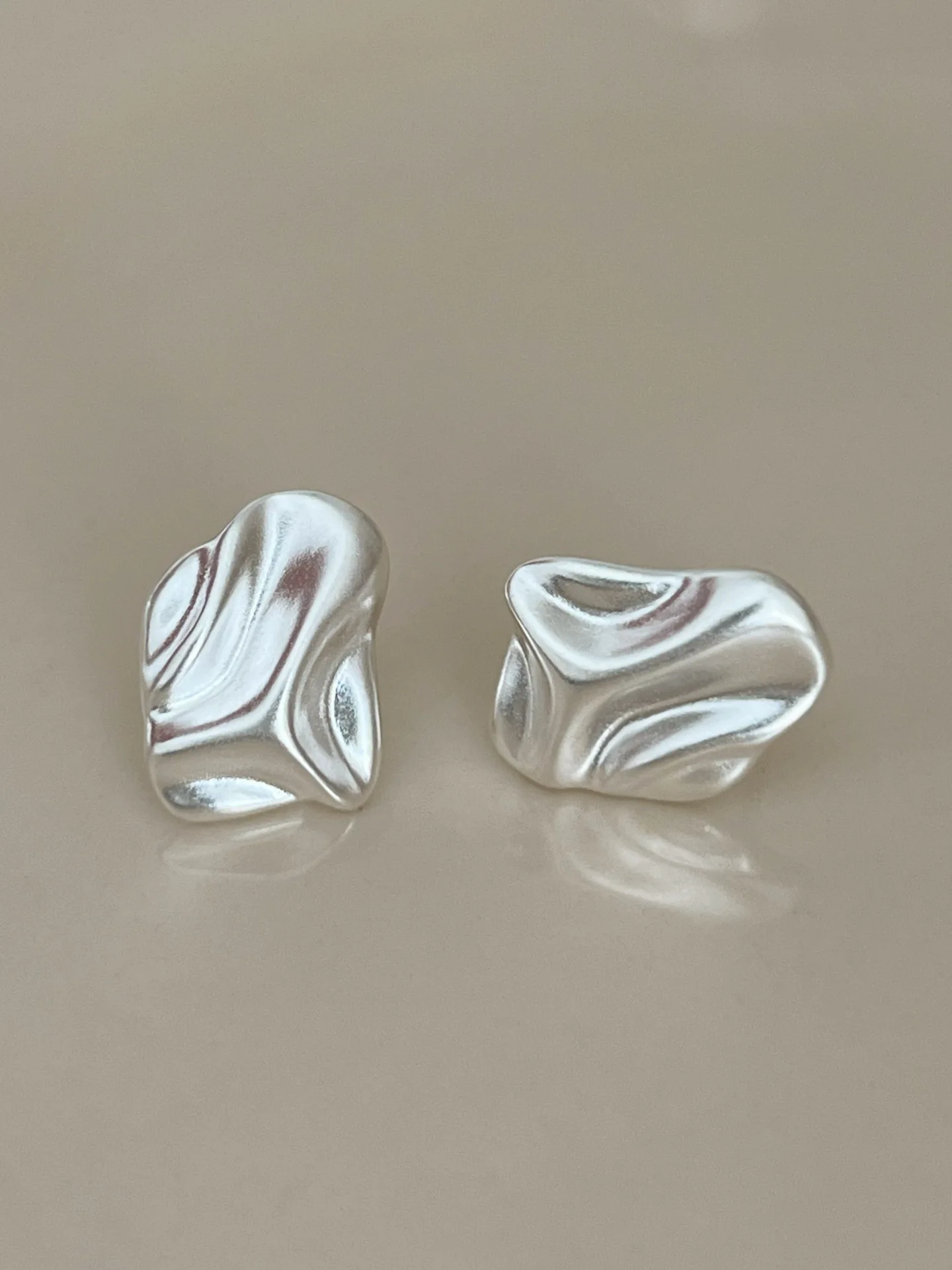 925 Sterling Silber Unregelmäßige Bolzen Ohrring für Frauen Vintage Geknitterte Zuckerguss Punk Rock Schmuck Party Geschenk Dropshipping – Detail 10