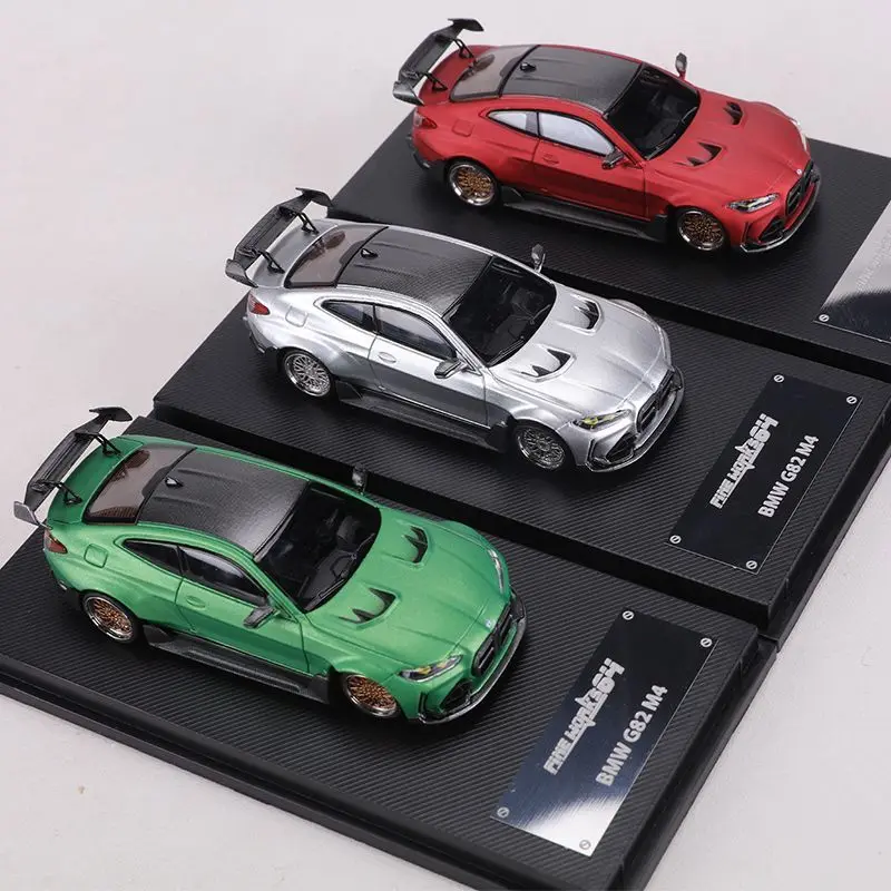 

Fine Works 1:64 BMW G82 M4 модифицированная модель автомобиля из сплава с широким кузовом, праздничная подарочная игрушка для мальчиков, коллекционный предмет для взрослых