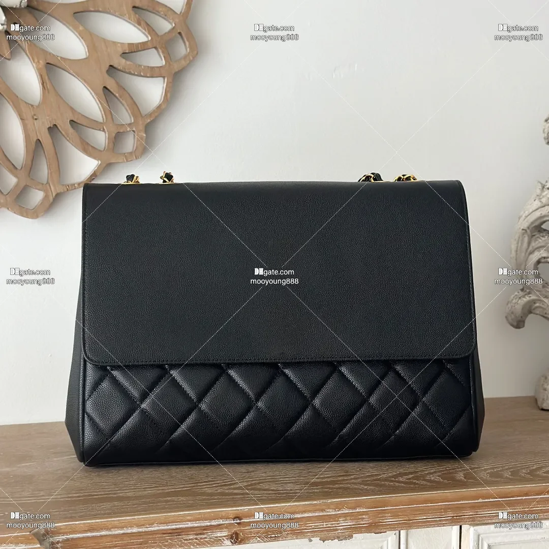 

wholesale price 12A upgrade mirror quality designer vintage flap shoulder bag for women 33cm caviar leather chain