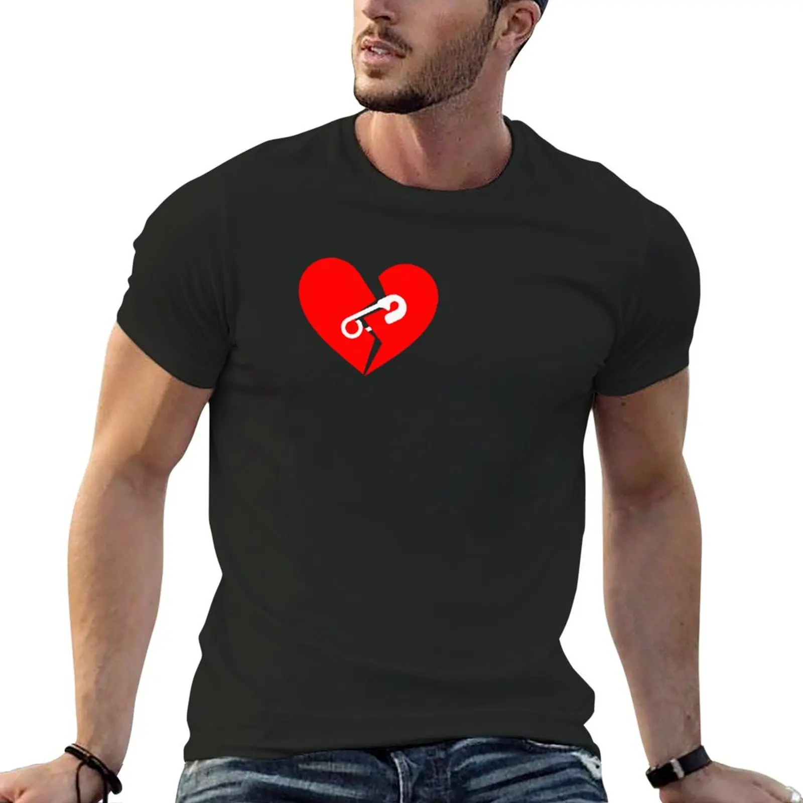 Broken Heart Safety Pin T-Shirt new edition boys whites graphic t shirts oversizeds Short sleeve tee men