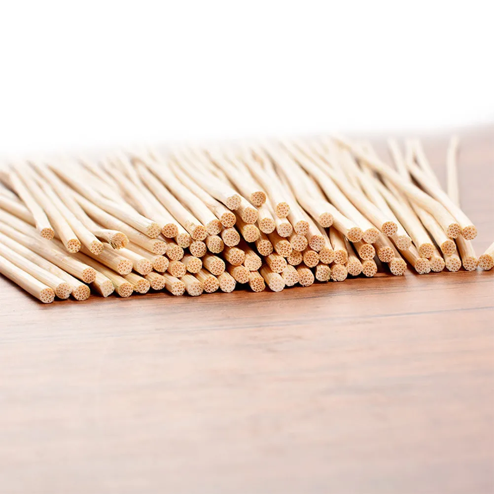 200Pcs Premium Bamboo Skewers 0.3x25cm Sharp Tip Smooth Body Disposable Paddle Picks for Bbq Dessert Serving Catering