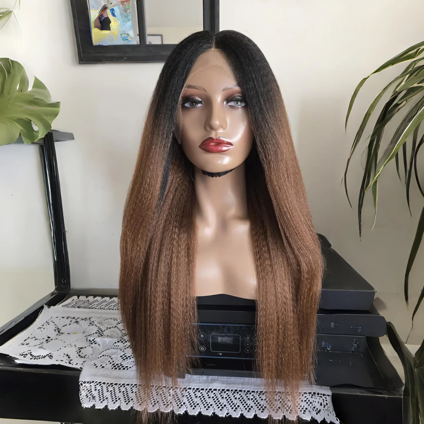 Soft 28Inch Long Glueless Ombre Blond Kinky Straight Yaki Lace Front Wig For Women With Baby Hair Preplucked Daily