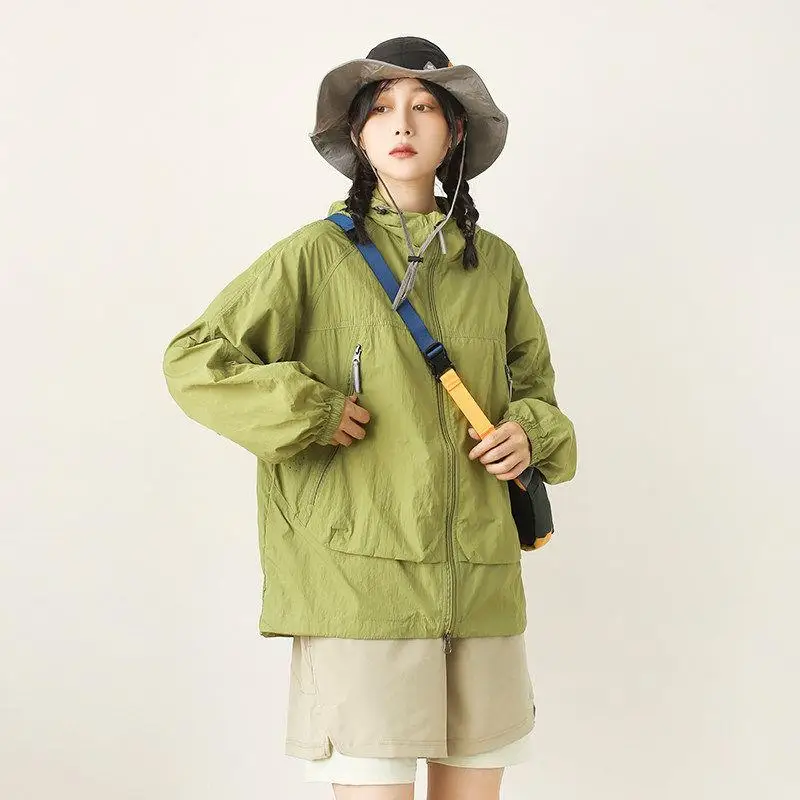 メンズアウトドアフード付き日焼け防止服薄型uv保護スキンシャツ登山釣り旅行カップルジャケットファッショナブルなアーバンスタイル長袖ジッパー開閉式