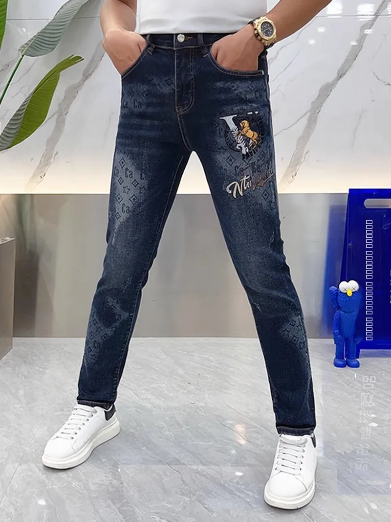 

Men's Faionable Heavy Embroidery Print Casual Deep Blue Slim Fit Long Jeans Autumn Winter New Arrival Wear Resistant hin...