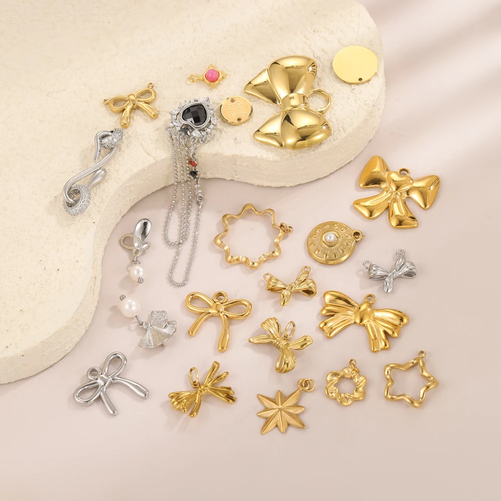 Vintage Stainless Steel Textured Pendant Stainless Steel Pearl Flower Bow Knot Pendant Gold Plated Heart Pendant for Women