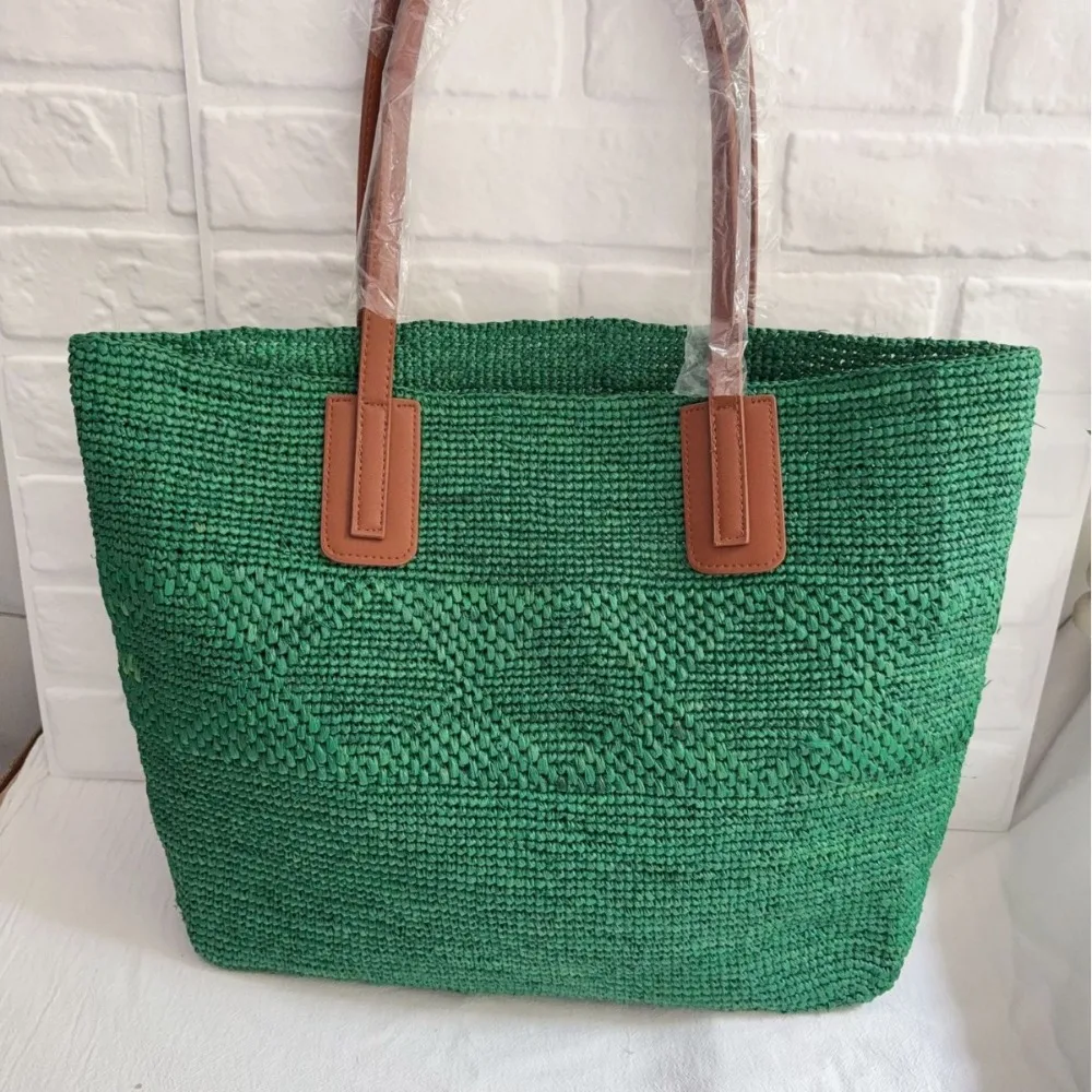 

New Summer Women's Leather Shoulder Strap Raffia Hand Hook Large Capacity Bucket Shoulder Bag Beach Vacation Tote Fashion