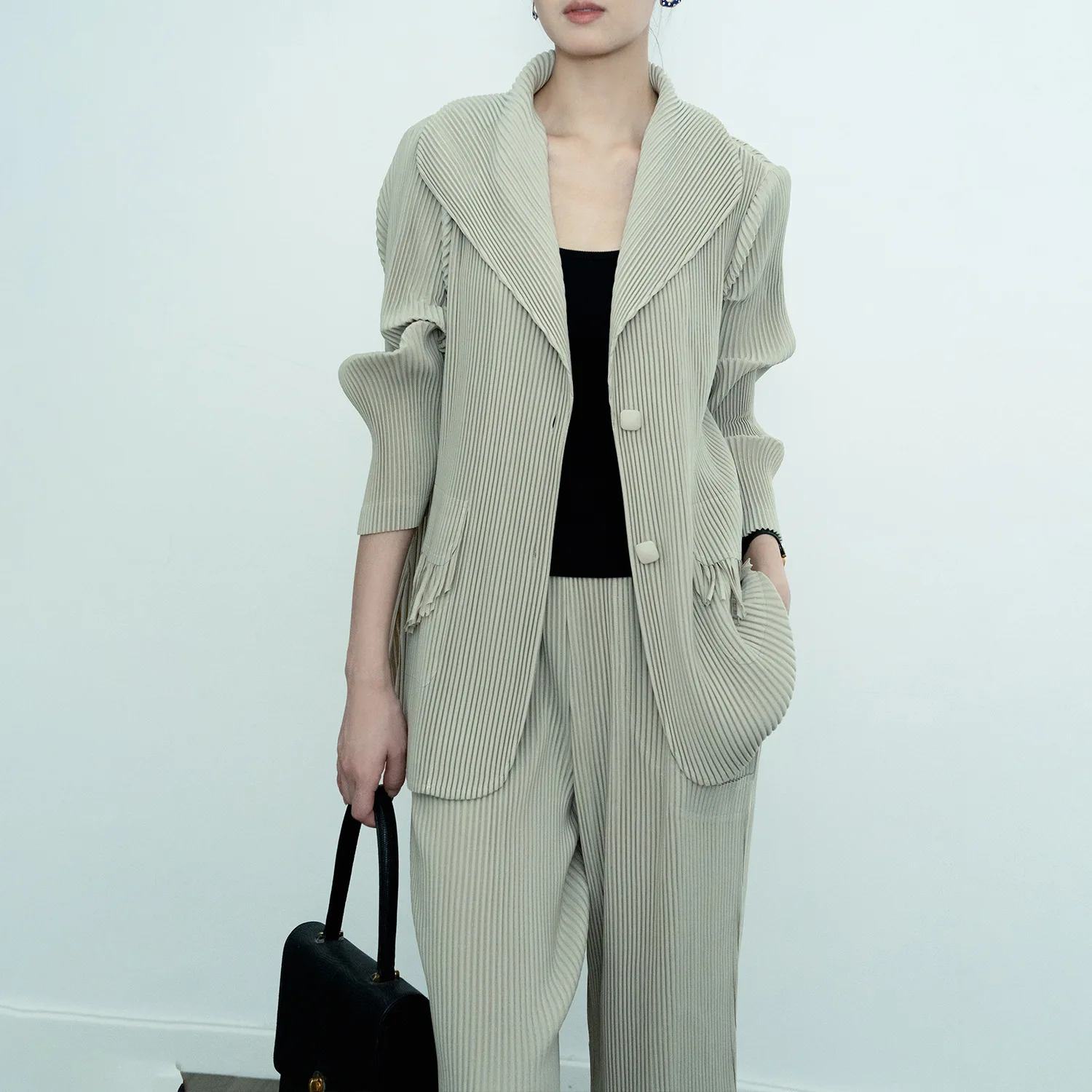 

Miyake Fold 2025 New Thick Set Women's High End Commuter Versatile Suit Coat Fashion Straight Leg Pants Two Piece Set Pleated